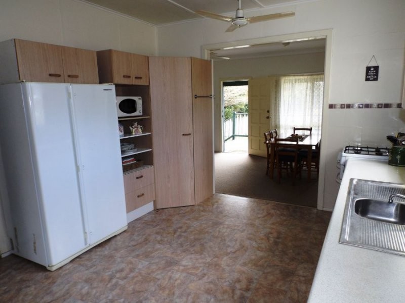 3 Barrie Street, Macksville NSW 2447