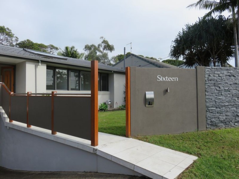 16 BLUE LUBEN CLOSE, KORORA, Coffs Harbour NSW 2450