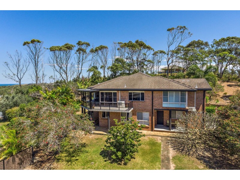 1 Emerald Heights Drive, Emerald Beach NSW 2456