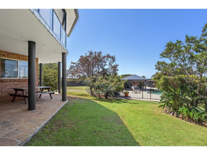 1 Emerald Heights Drive, Emerald Beach NSW 2456