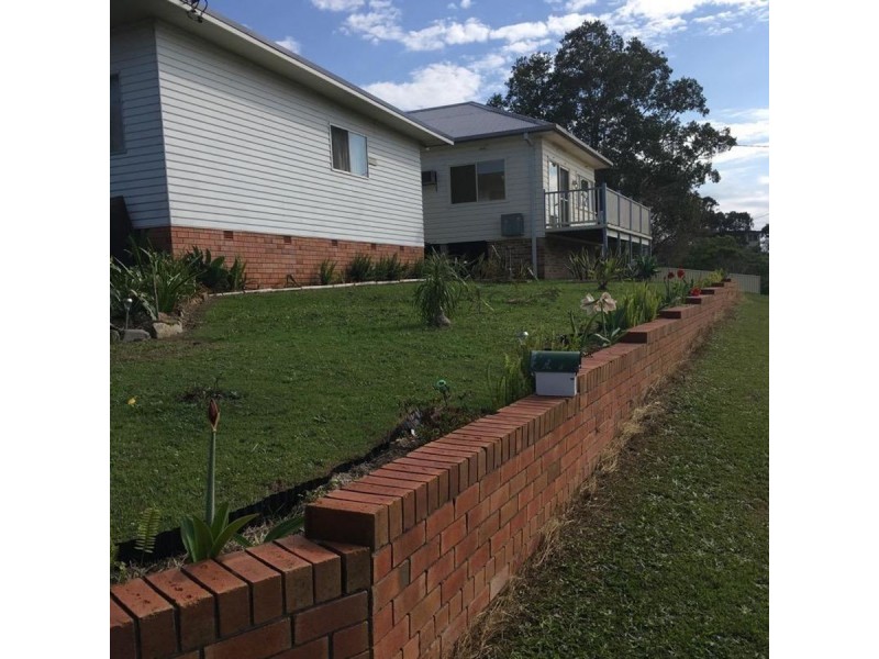 1/4 Laverty Crescent, Scotts Head NSW 2447