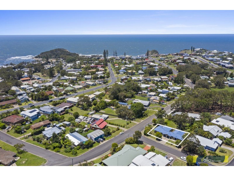 27 Vernon Street, Scotts Head NSW 2447