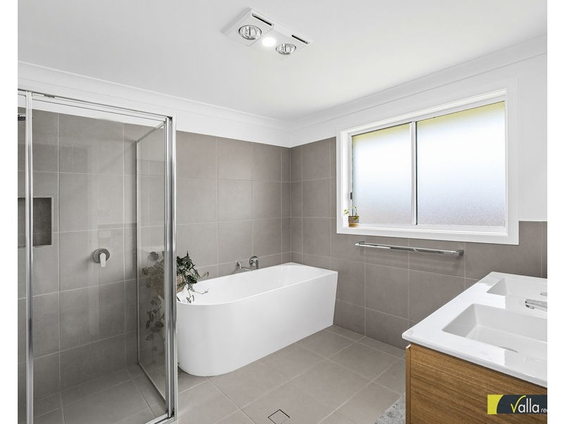 76 LAKEVIEW CLOSE, North Macksville NSW 2447