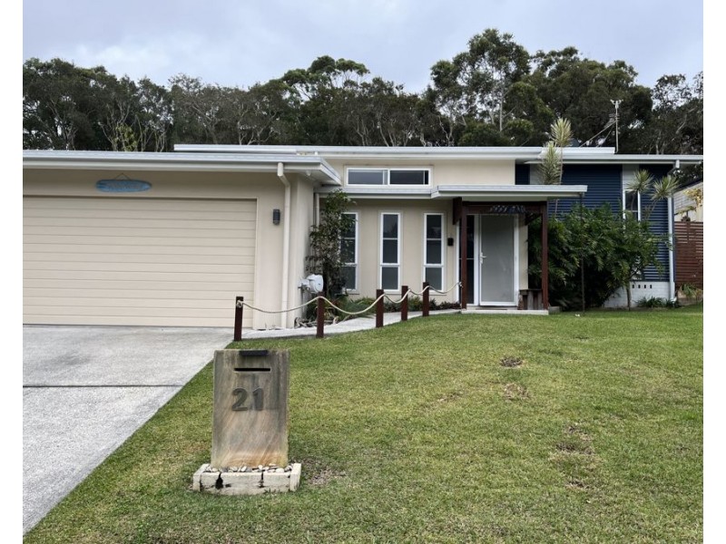 21 Sandpiper Drive, Scotts Head NSW 2447