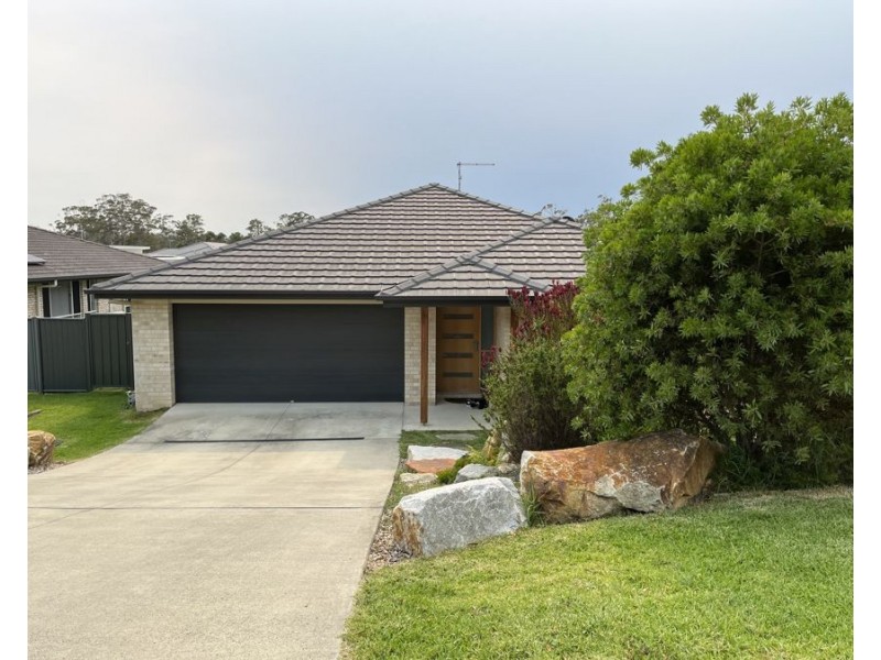 8 Seaforth Drive, Valla Beach NSW 2448