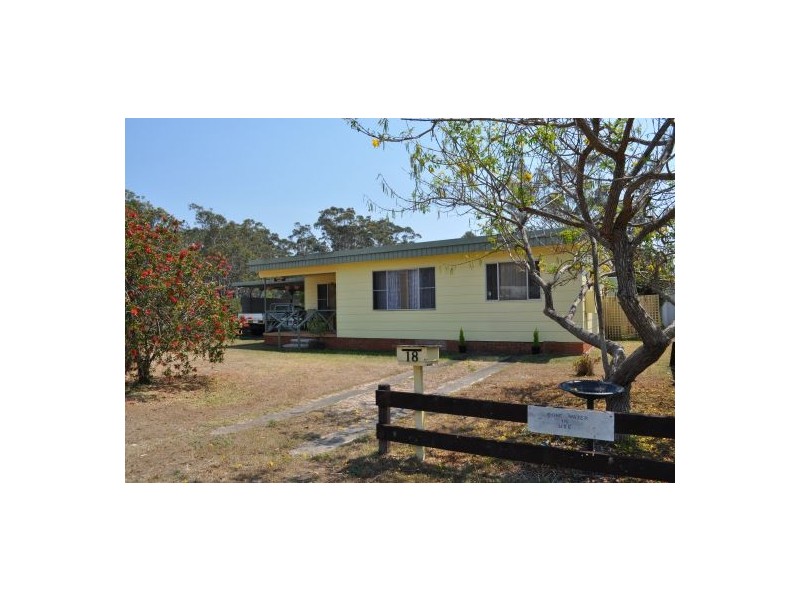 18 Ninth Avenue, Stuarts Point NSW 2441