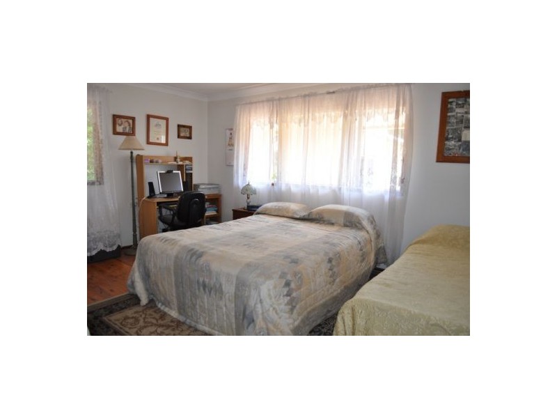 18 Ninth Avenue, Stuarts Point NSW 2441