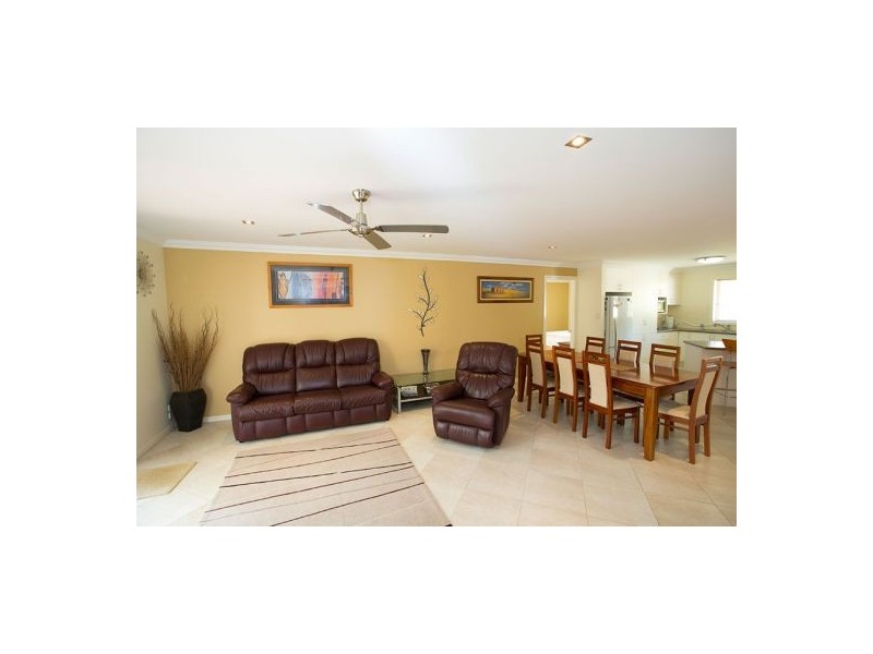 33 Auld Close, Valla NSW 2448