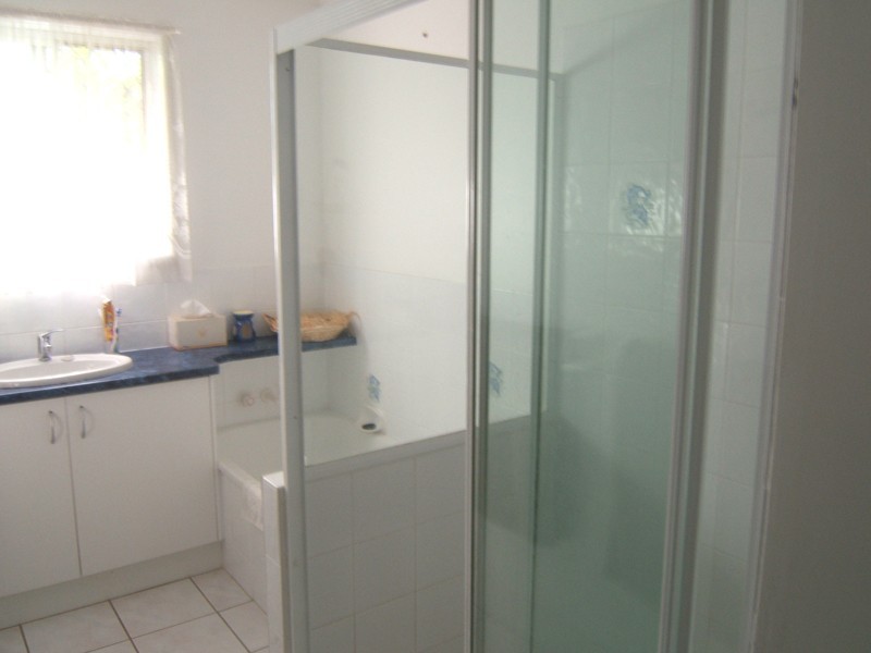 Warana QLD 4575