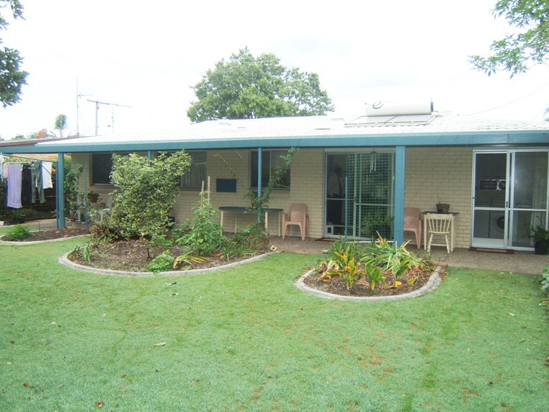 10 Lapoinya Cr, Warana QLD 4575