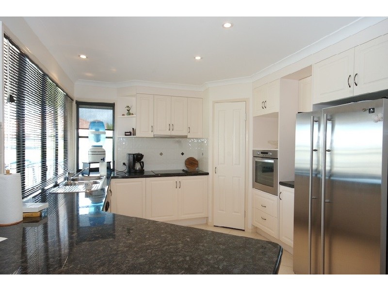 2 Easter Street, Kawana Island QLD 4575