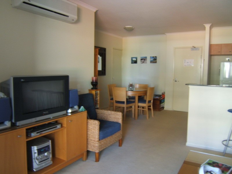 Unit 220/98-110 ‘Seaforth’ Alexandra Parade, Alexandra Headland QLD 4572
