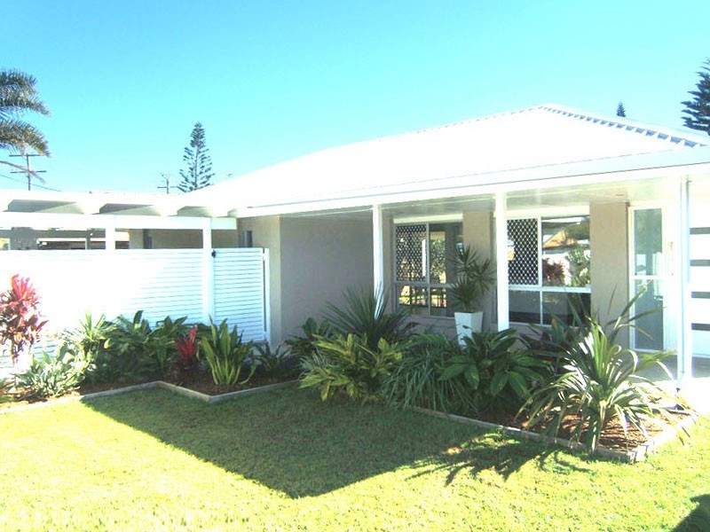Warana QLD 4575