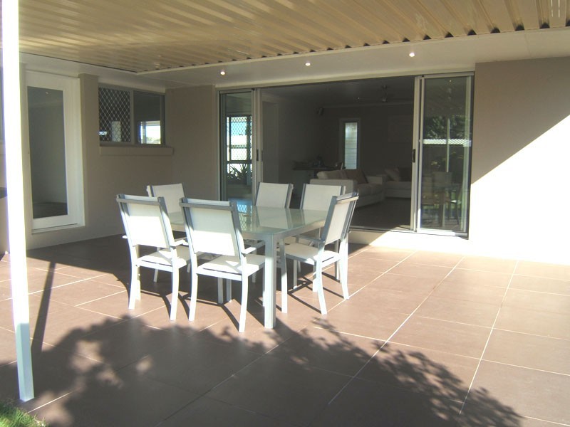 Warana QLD 4575