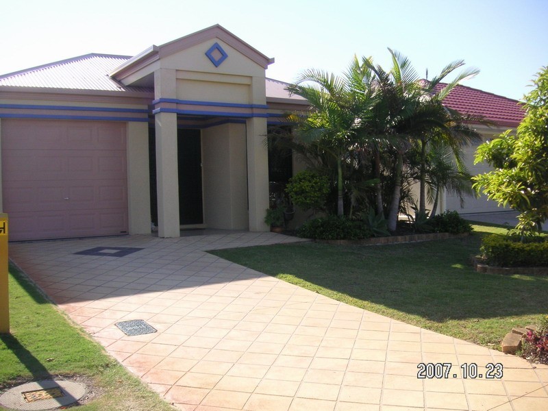 4 Seychelles Place, Kawana Island QLD 4575