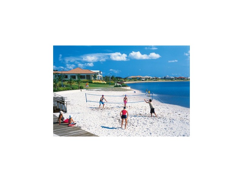 4 Seychelles Place, Kawana Island QLD 4575