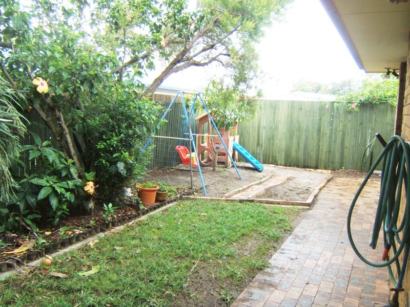 Warana QLD 4575