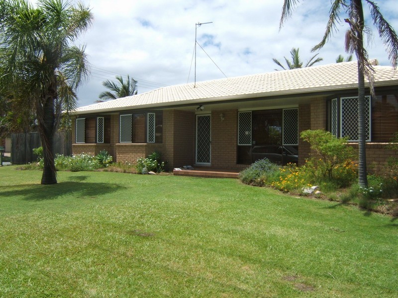 8 Marana Street, Warana QLD 4575