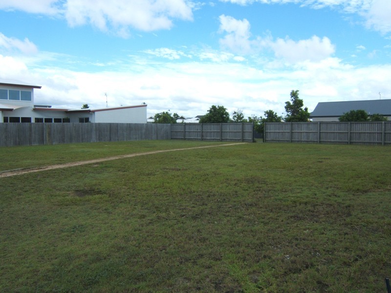 13 Madagascar Court, Kawana Island QLD 4575