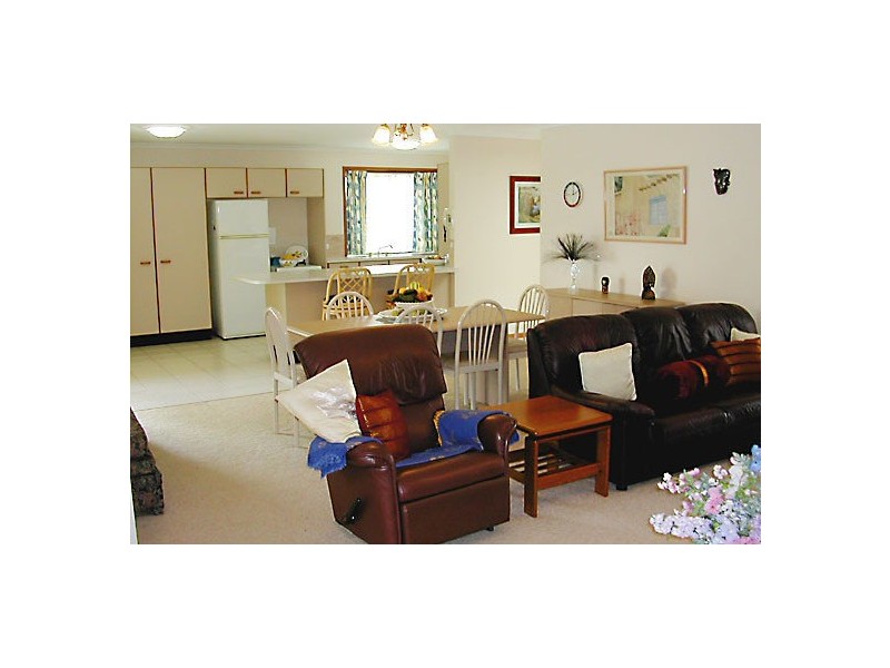 72 Lowanna Drv, Buddina QLD 4575