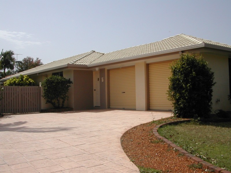 5 Honeysuckle Drive, Bokarina QLD 4575