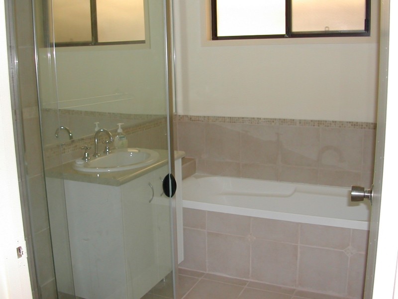 5 Honeysuckle Drive, Bokarina QLD 4575