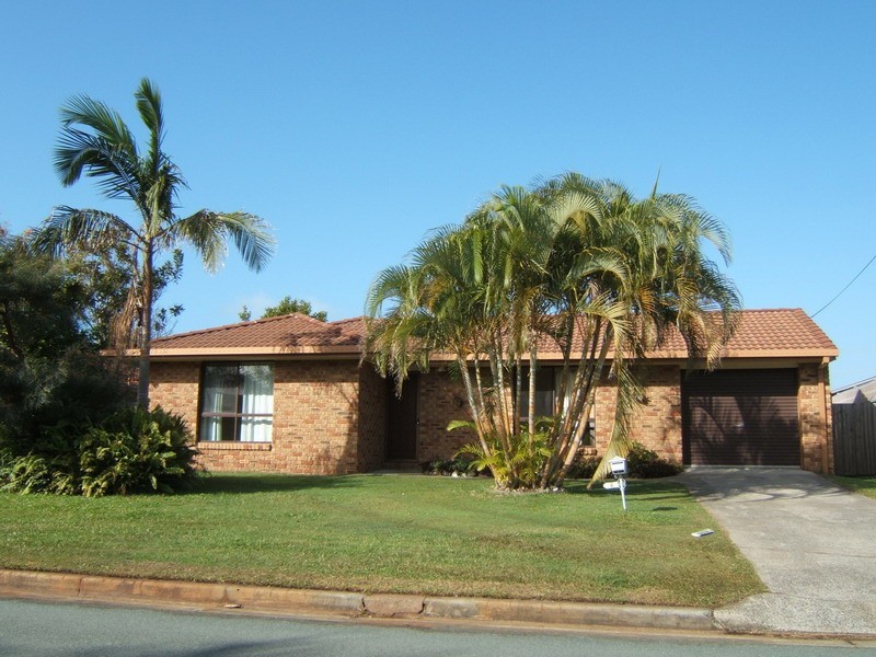 Warana QLD 4575
