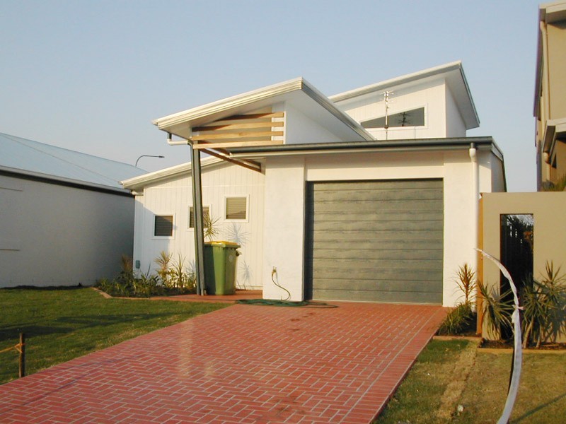12 Komodo Court, Kawana Island QLD 4575