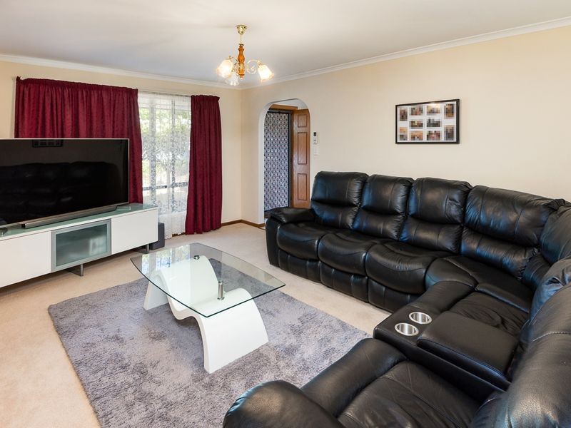 6 Symonds Drive, Mount Barker SA 5251