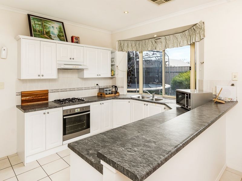 11 Tate Avenue, Mount Barker SA 5251