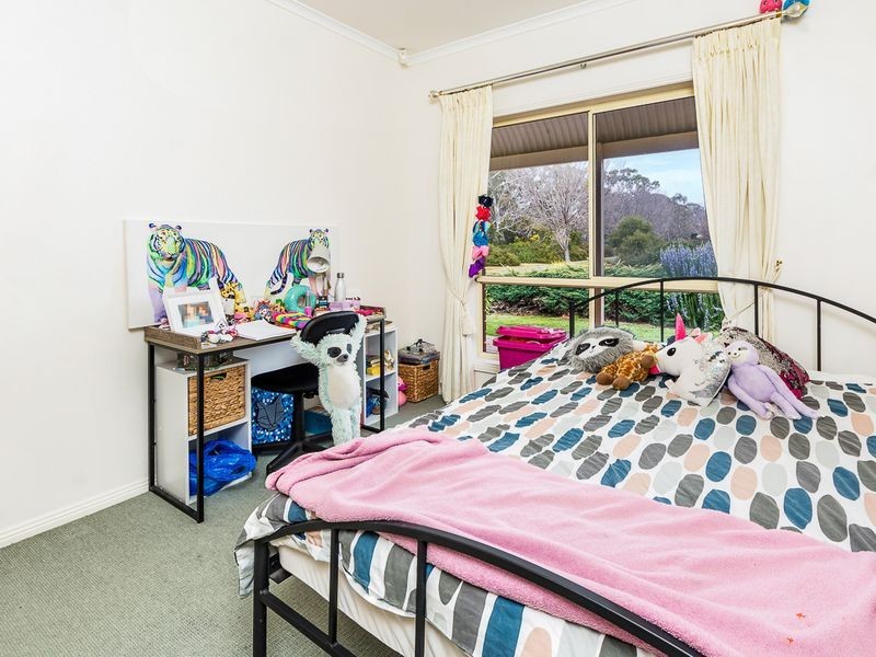 11 Tate Avenue, Mount Barker SA 5251