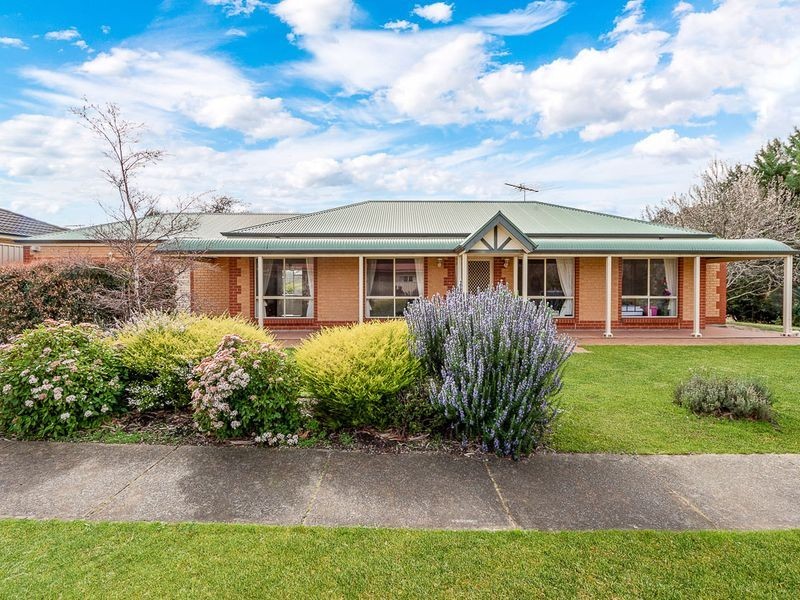 11 Tate Avenue, Mount Barker SA 5251
