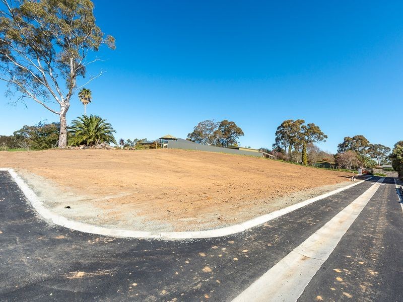 11 View Road, Woodside SA 5244