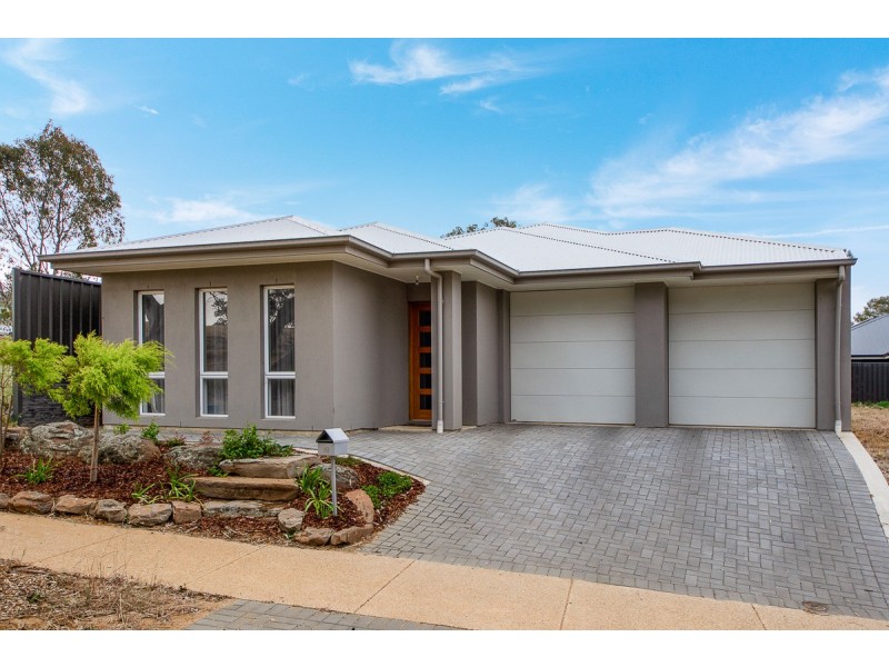 18 Kangaroo Terrace, Mount Barker SA 5251