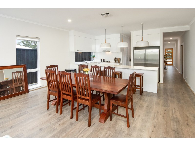 18 Kangaroo Terrace, Mount Barker SA 5251