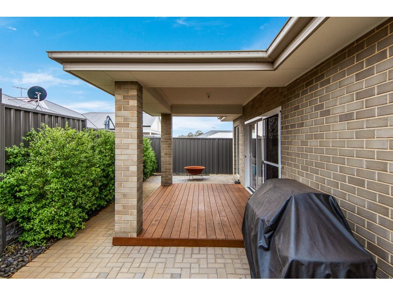 18 Kangaroo Terrace, Mount Barker SA 5251