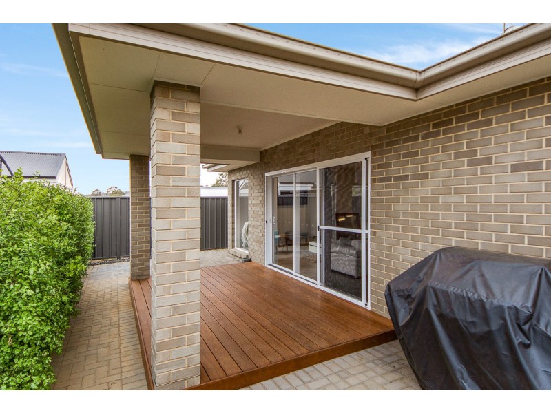18 Kangaroo Terrace, Mount Barker SA 5251
