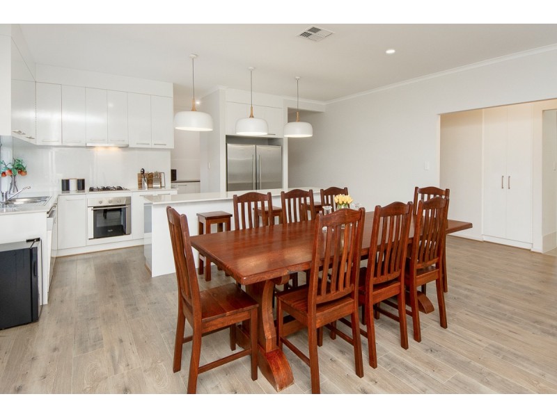 18 Kangaroo Terrace, Mount Barker SA 5251