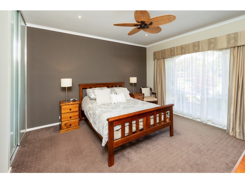 16 Barton Circuit, Mount Barker SA 5251