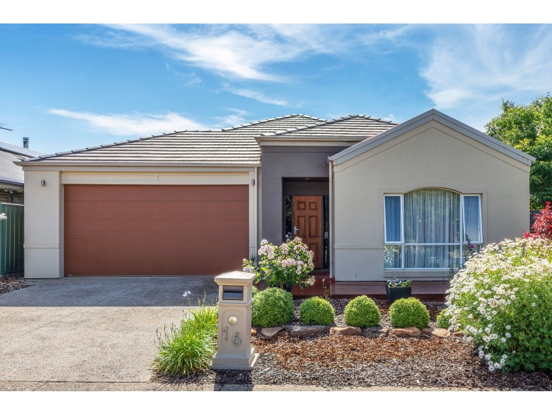 16 Barton Circuit, Mount Barker SA 5251
