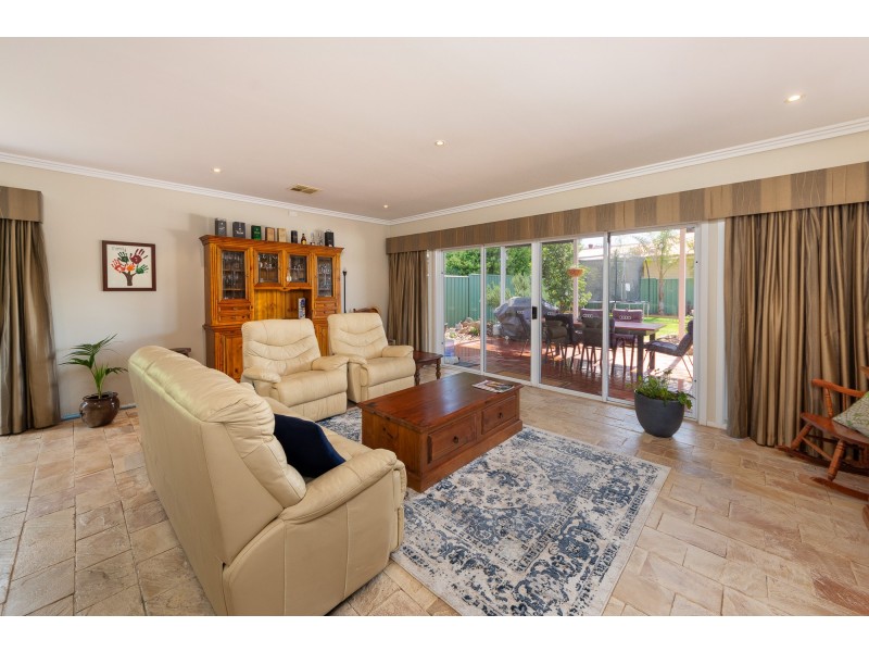 16 Barton Circuit, Mount Barker SA 5251