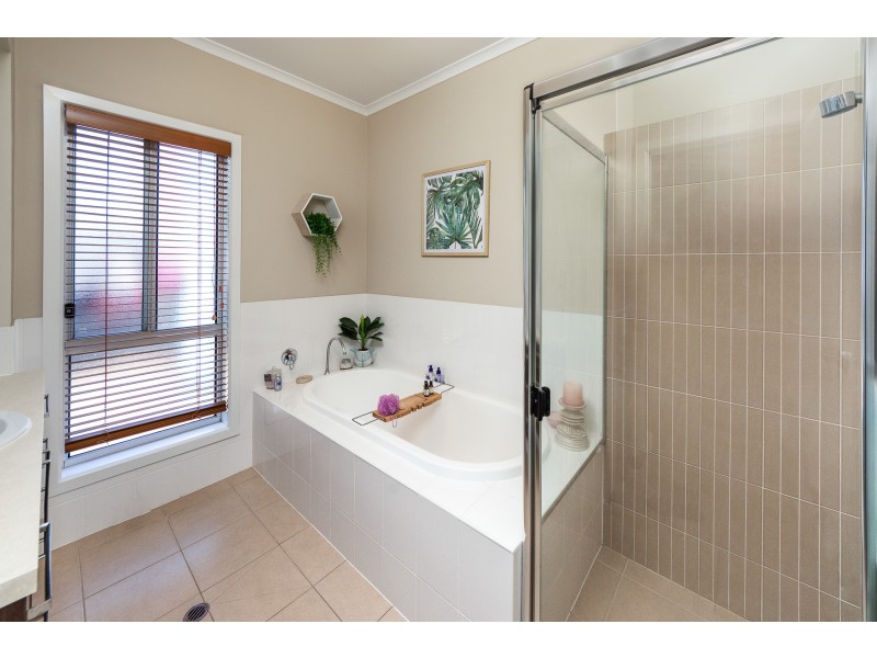 16 Barton Circuit, Mount Barker SA 5251
