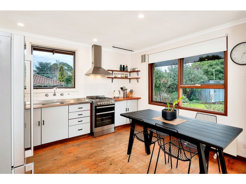 1 Barratt Avenue, Mount Barker SA 5251
