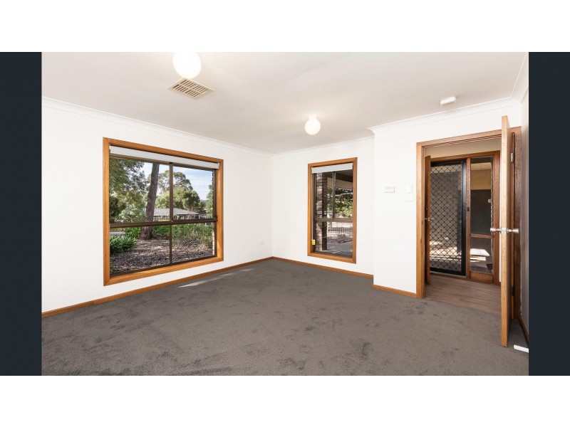 9 Caledonia Avenue, Woodside SA 5244