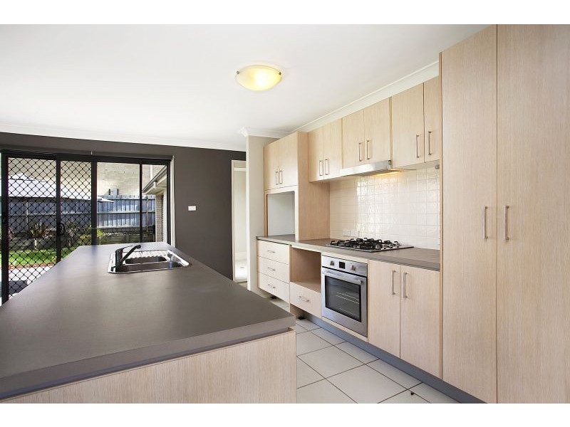 8 Albert Warner Drive, Warnervale NSW 2259