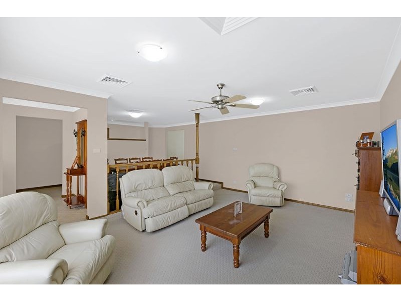 9 Travis Place, Buff Point NSW 2262