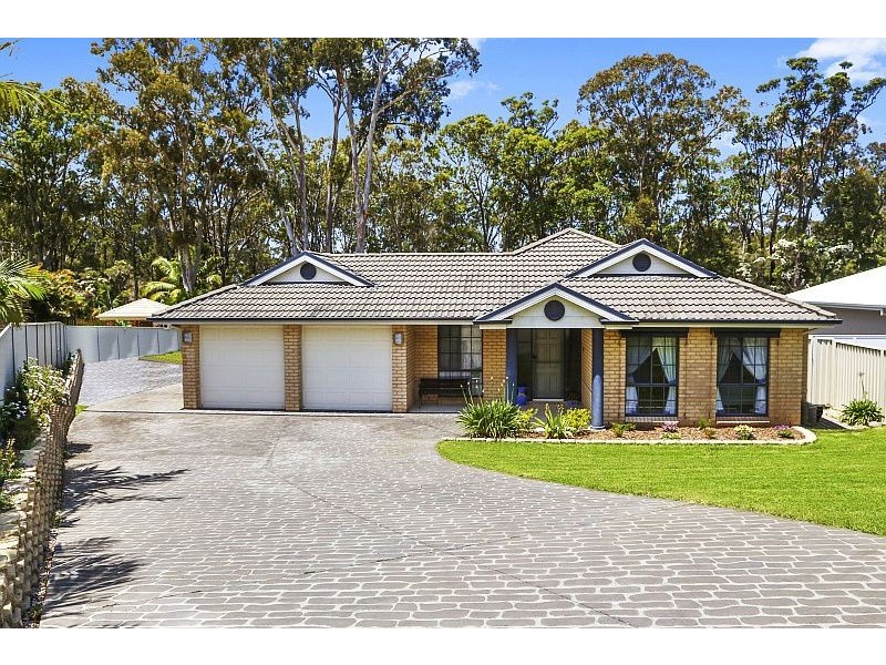 5 Kiewa Close, Wyee Point NSW 2259