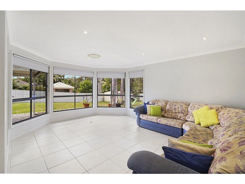 5 Kiewa Close, Wyee Point NSW 2259