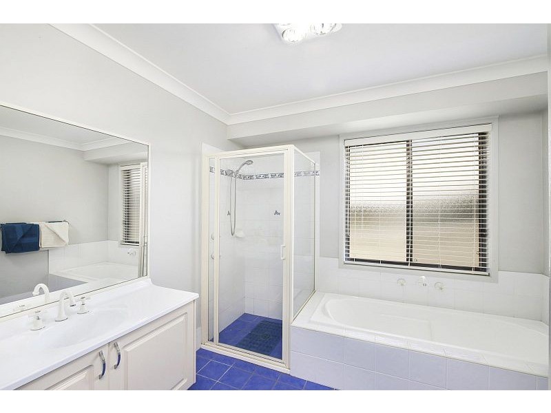 5 Kiewa Close, Wyee Point NSW 2259
