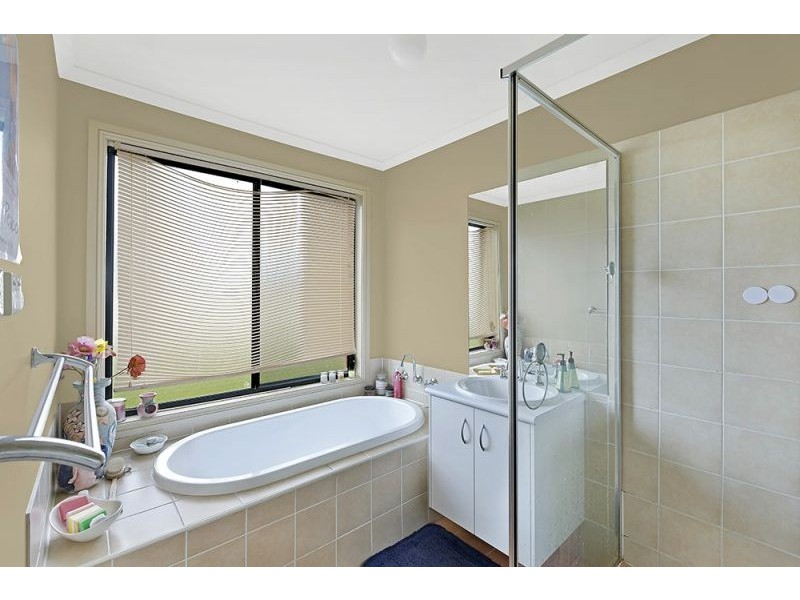 24 Begonia Pace, Woongarrah NSW 2259